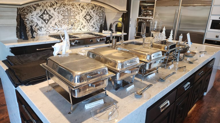 Bring Papa Dio’s to Your Table.