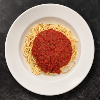 Light Spaghettini with Thick Red Sauce